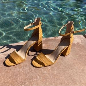 Vince Camuto Winderly Size 9